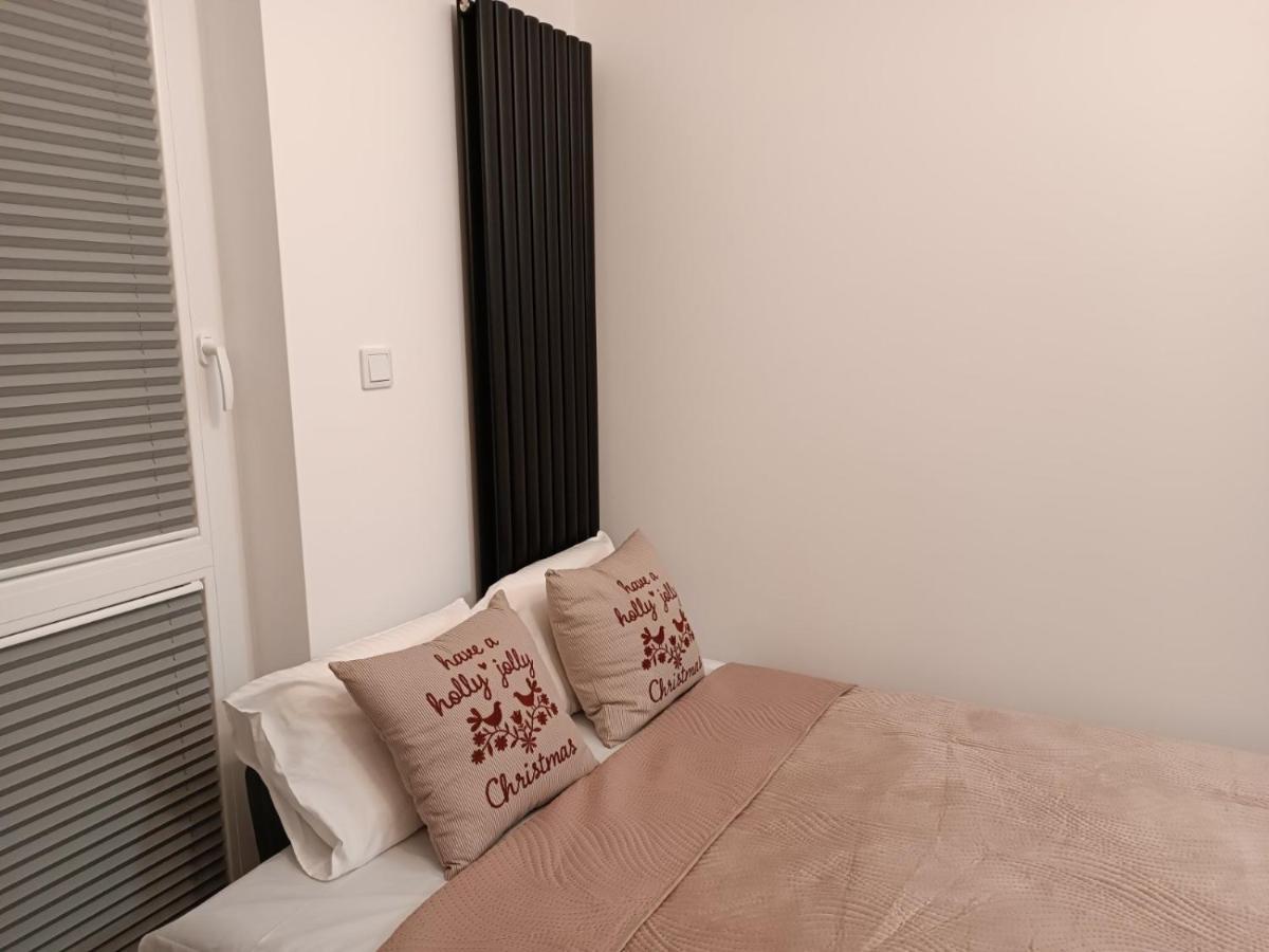 Apartamenty Wiktoryn 6A ワルシャワ エクステリア 写真