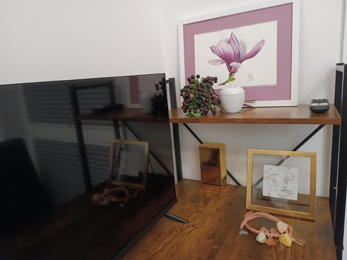Apartamenty Wiktoryn 6A ワルシャワ エクステリア 写真