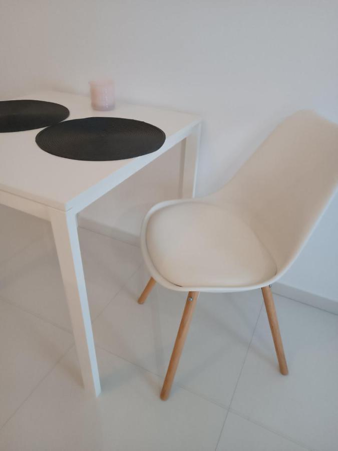Apartamenty Wiktoryn 6A ワルシャワ エクステリア 写真