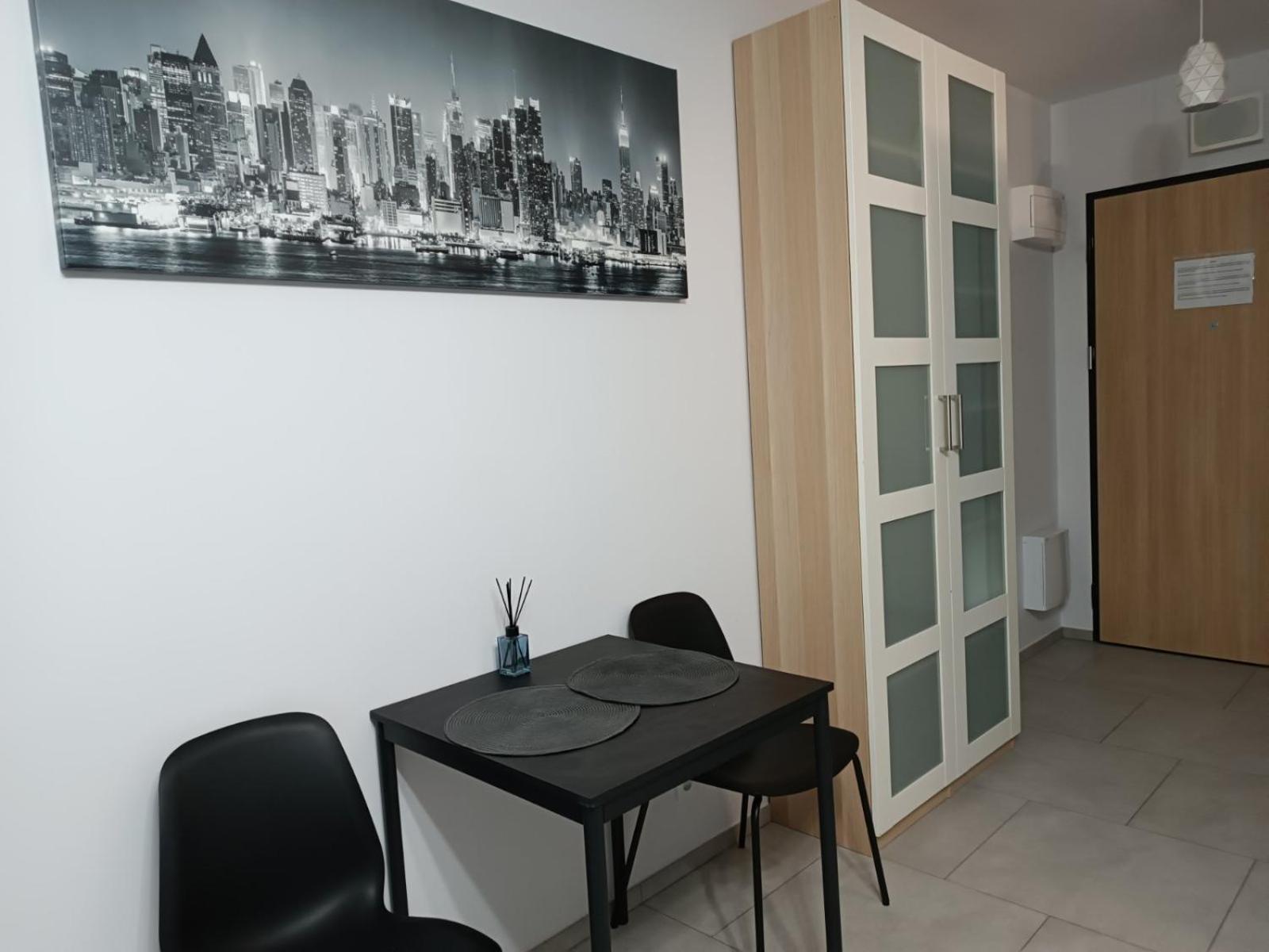 Apartamenty Wiktoryn 6A ワルシャワ エクステリア 写真